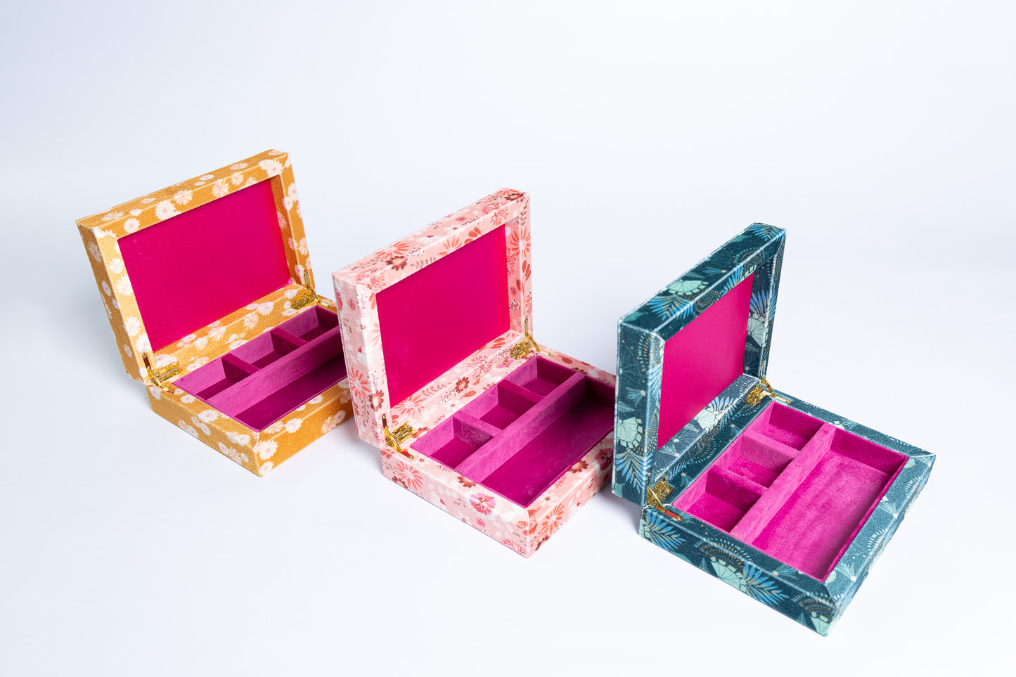 Evergreen Small Velvet Jewellery Box