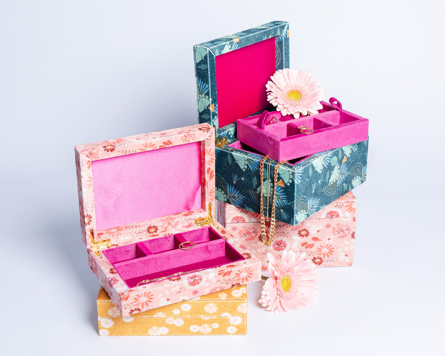 Posy Field Large Velvet Jewellery Box